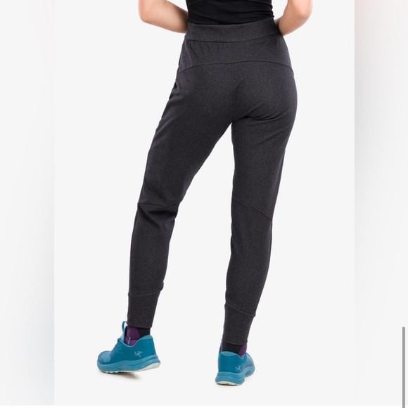 Arc'teryx Momenta Jogger in Black Heather VP - Picture 4 of 16